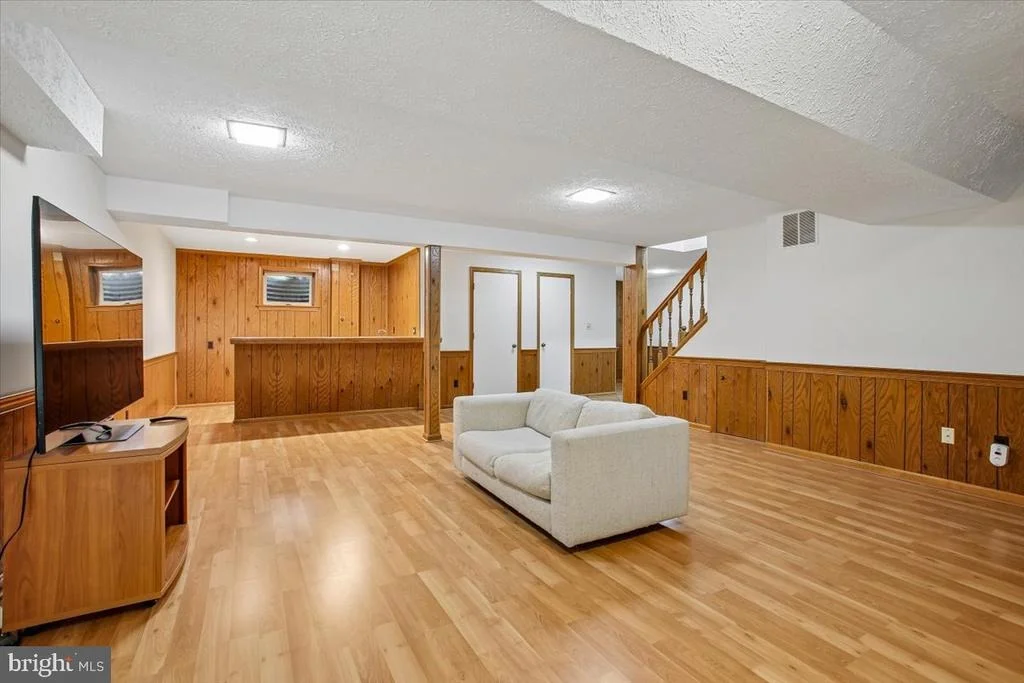 Photo of 9208 FALL RIVER LANE
