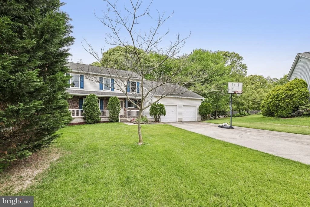 Photo of 592 EASON DRIVE
