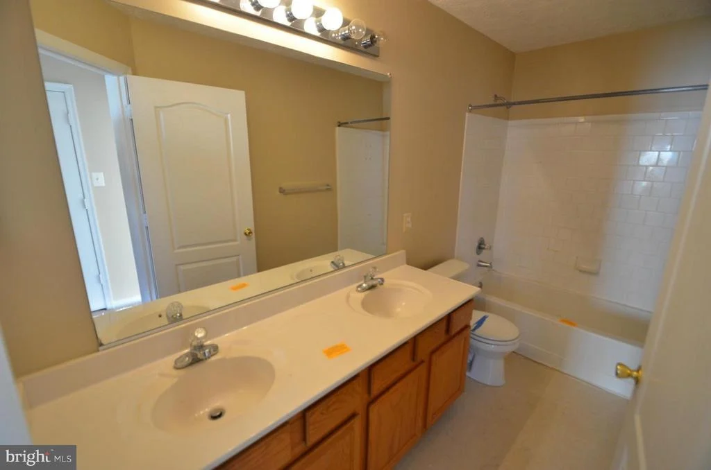 Photo of 2324 SOUTH HAMPTON DRIVE