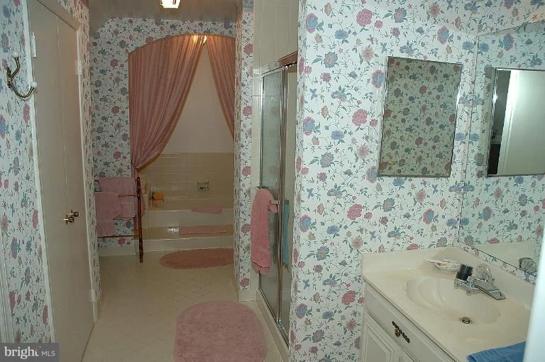 Photo of 1082 OLD CEDAR ROAD