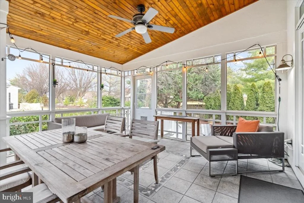 Photo of 2554 BEAR DEN ROAD