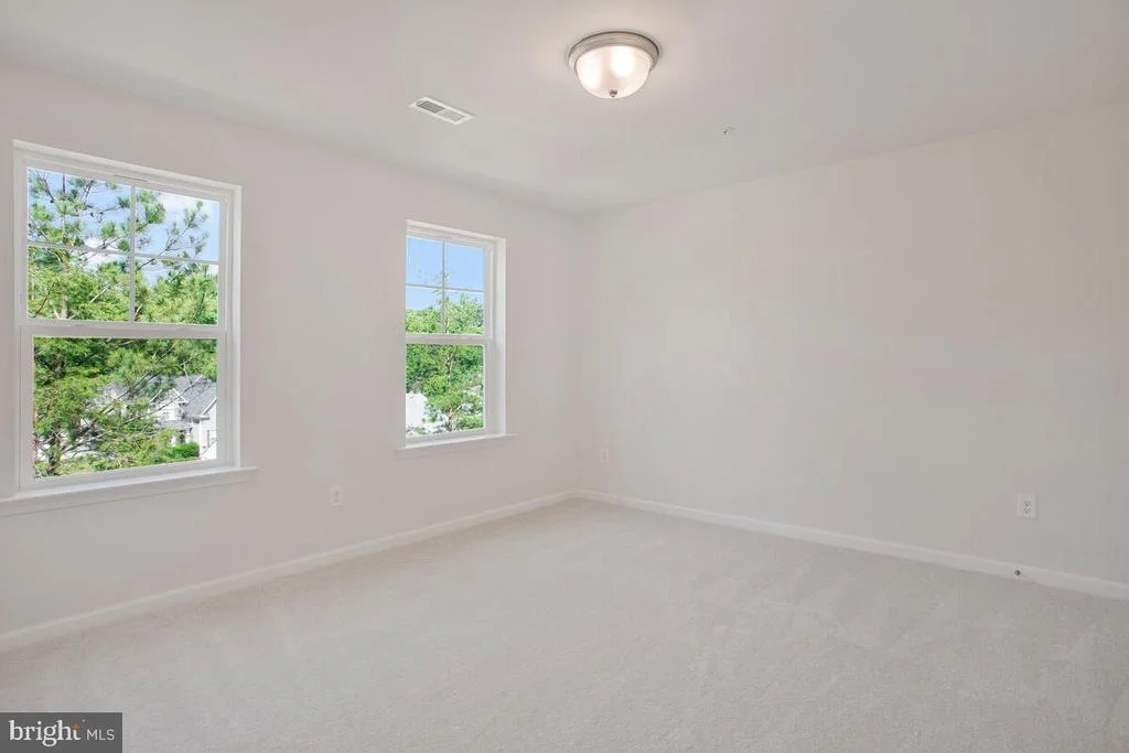 Photo of 900 WALNUT AVENUE
