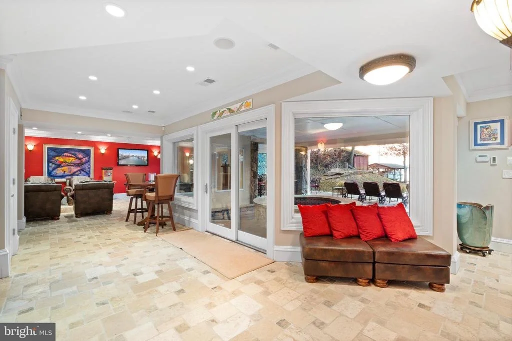 Photo of 206 HARBOR DRIVE