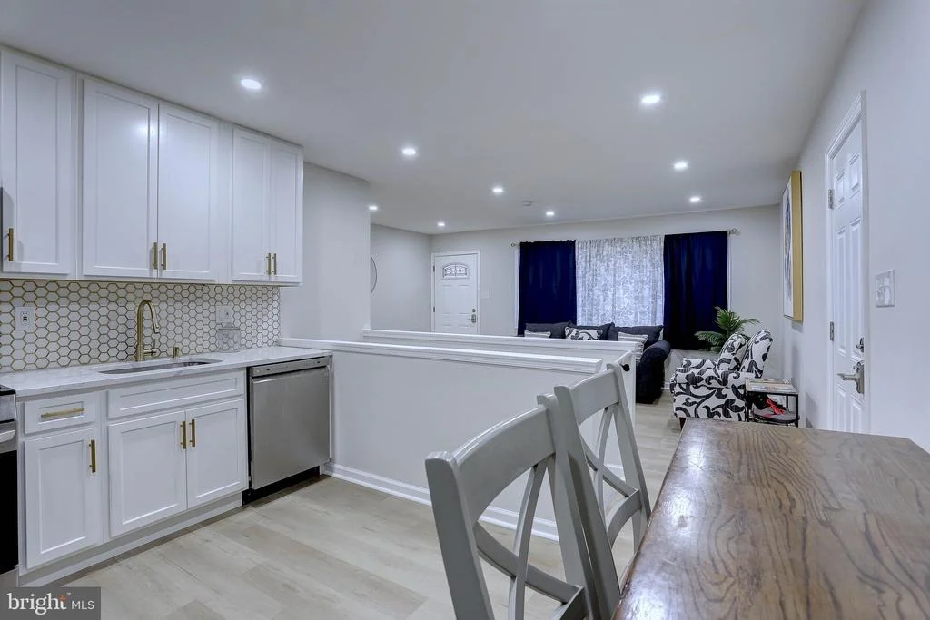 Photo of 232 CANDYTUFT ROAD