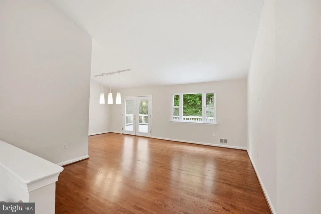 Photo of 14204 PICCADILLY ROAD