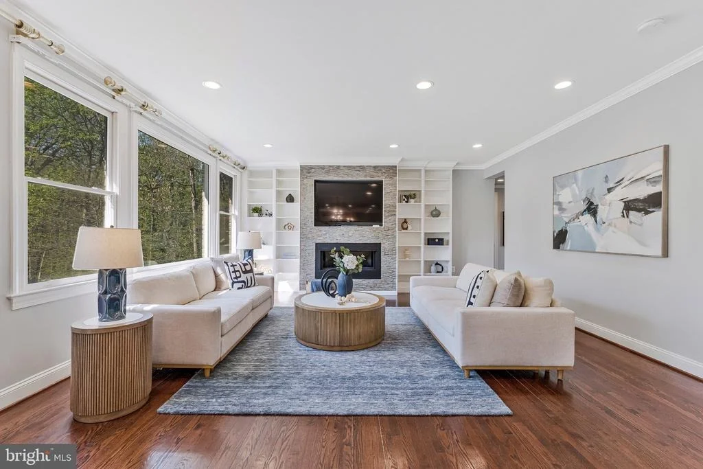 Photo of 8611 BROOK ROAD