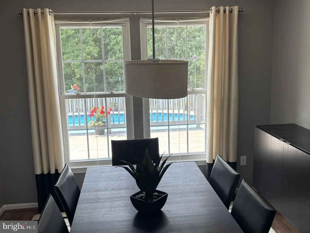 Photo of 4233 GREYS RUN CIRCLE