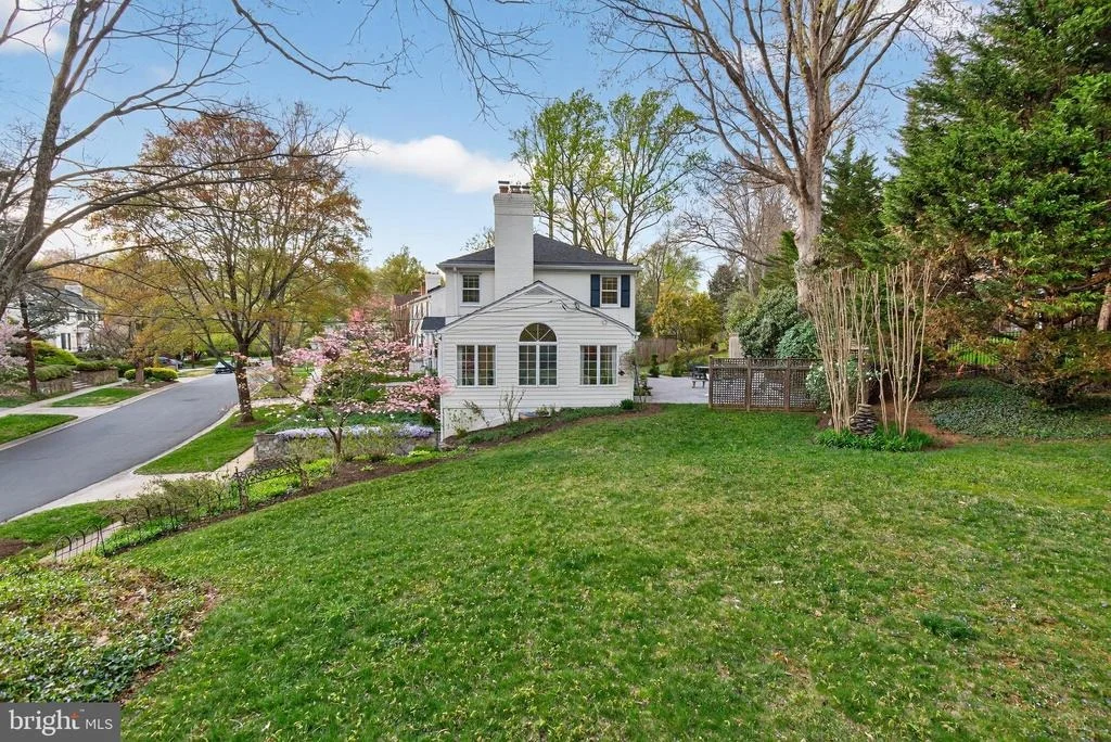 Photo of 6309 KENHOWE DRIVE