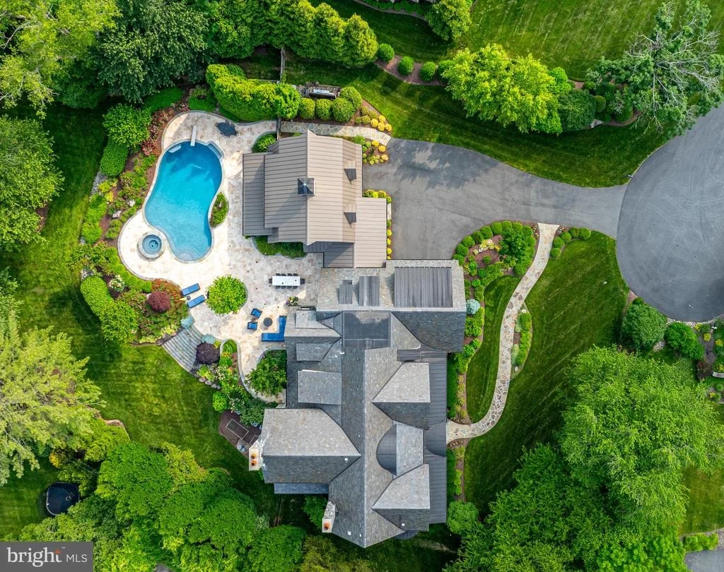 Photo of 6529 SOTHORON ROAD