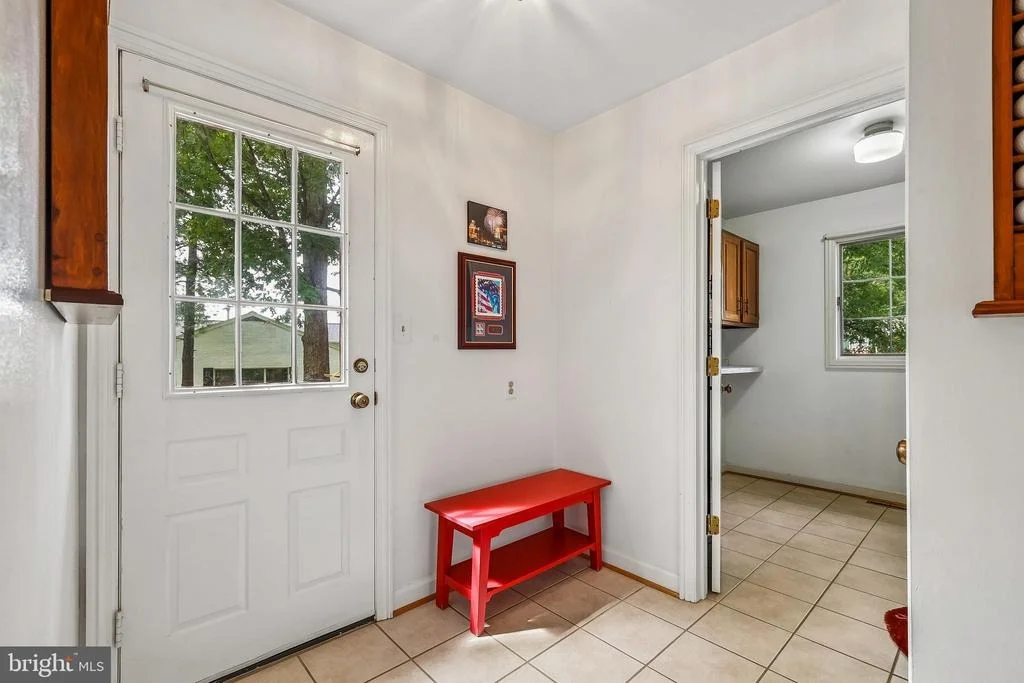 Photo of 9507 NELSON LANE