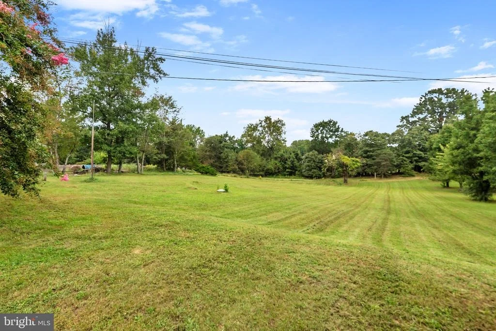 Photo of 8935 FAIRGROUND ROAD