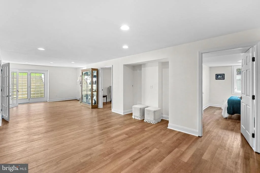 Photo of 15064 BARLOW DRIVE