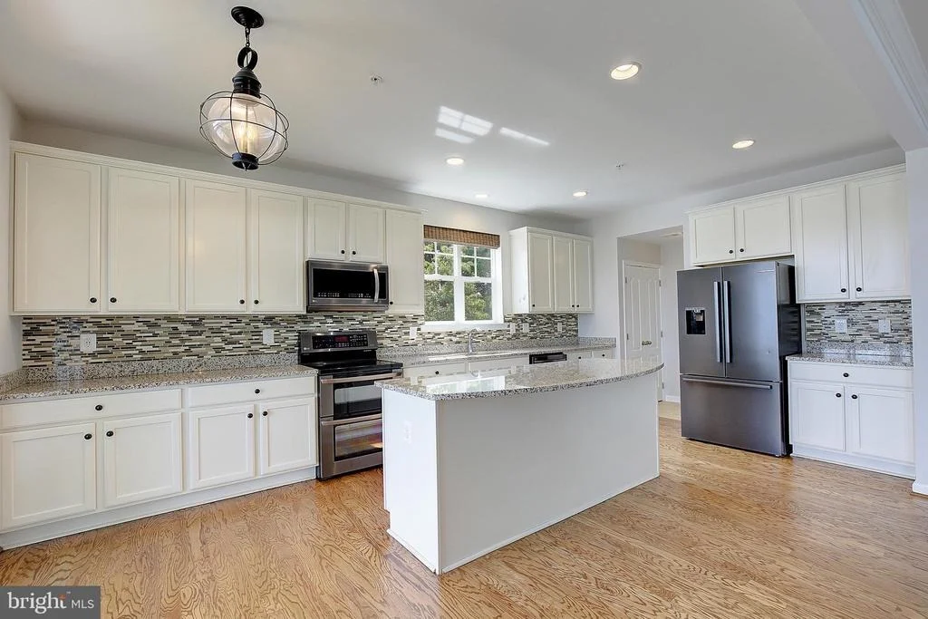 Photo of 3956 HONEYSUCKLE DRIVE