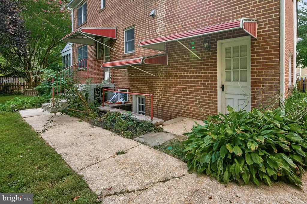 Photo of 9802 FOREST GROVE DRIVE