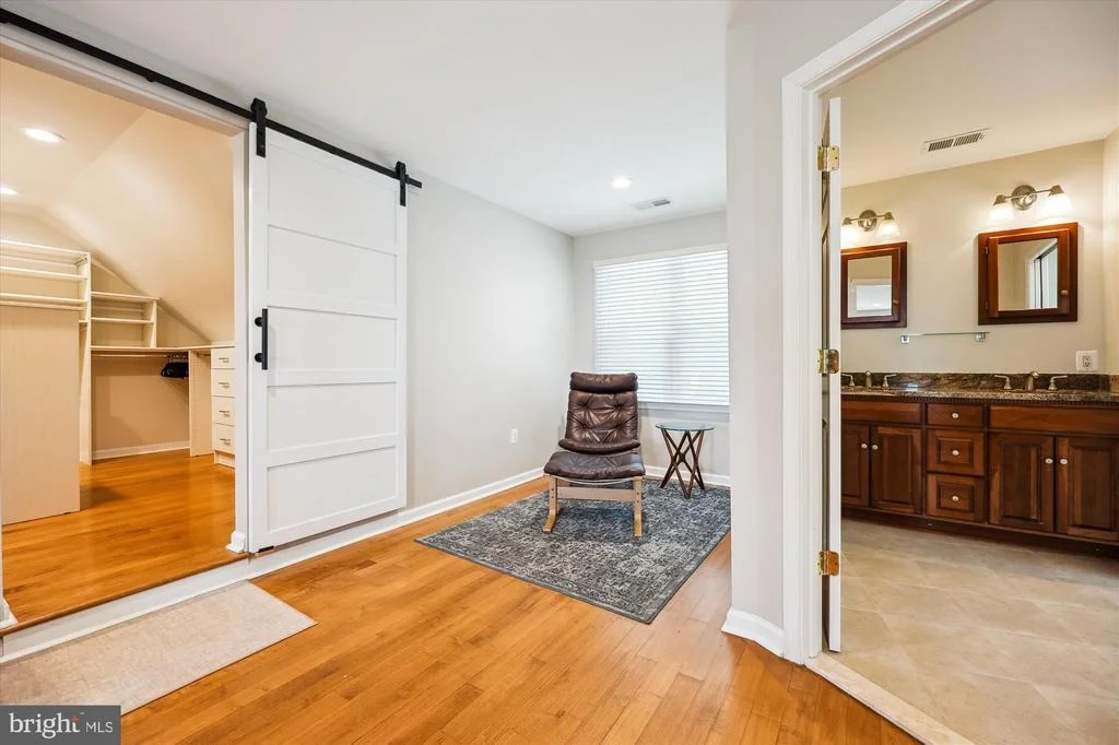Photo of 15221 MIDDLEGATE ROAD