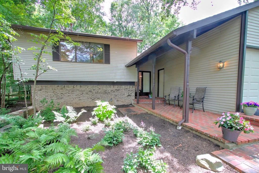 Photo of 11247 HANDLEBAR ROAD