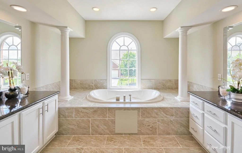 Photo of 402 GLENBROOK DRIVE