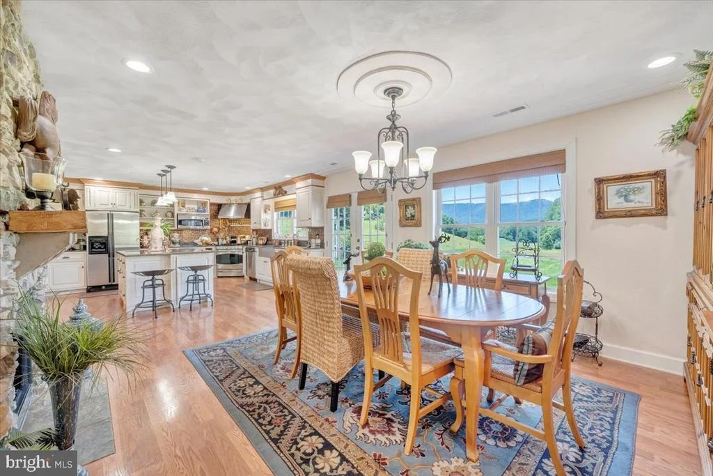 Photo of 2170 LONE IVY ROAD