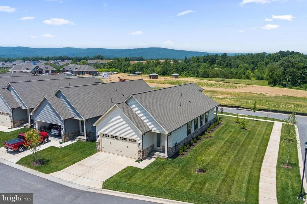 Photo of 384 CROWN POINT DRIVE