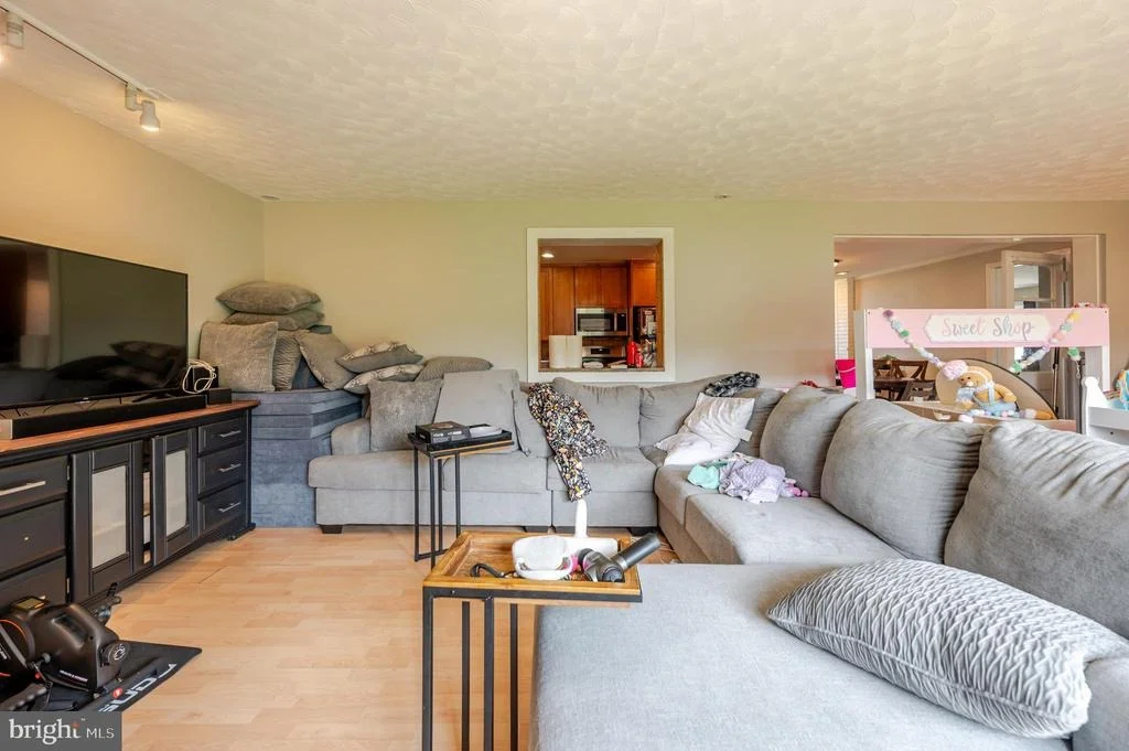 Photo of 4803 APPLE TREE DRIVE