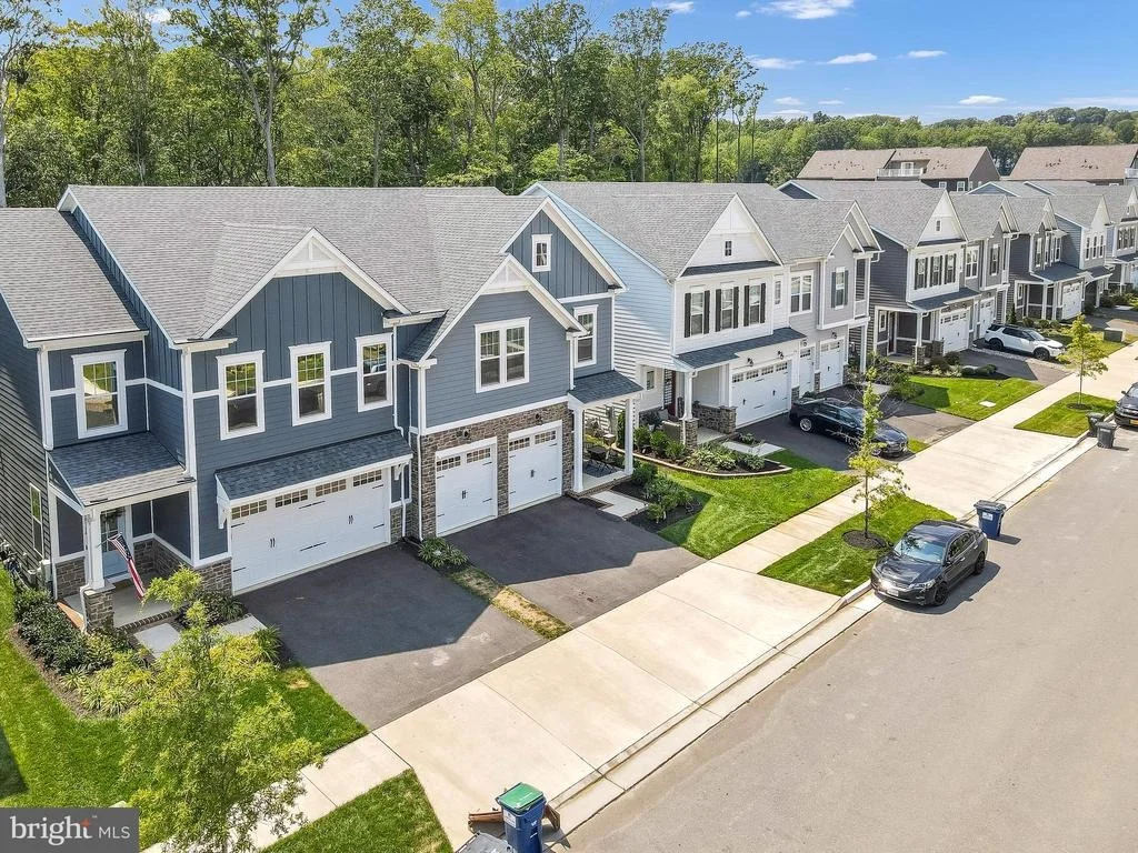 Photo of 18110 MOSS GARDEN ROAD