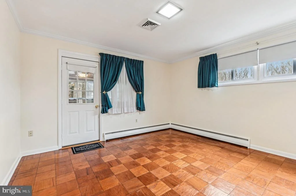 Photo of 33 SHERATON ROAD