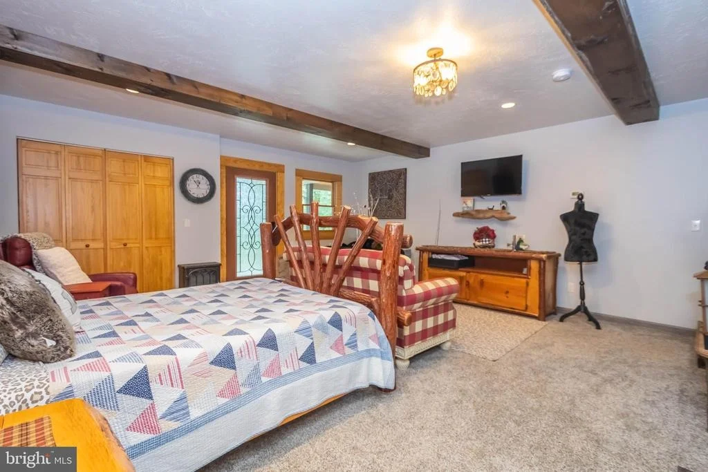 Photo of 495 WHITE OAK DRIVE