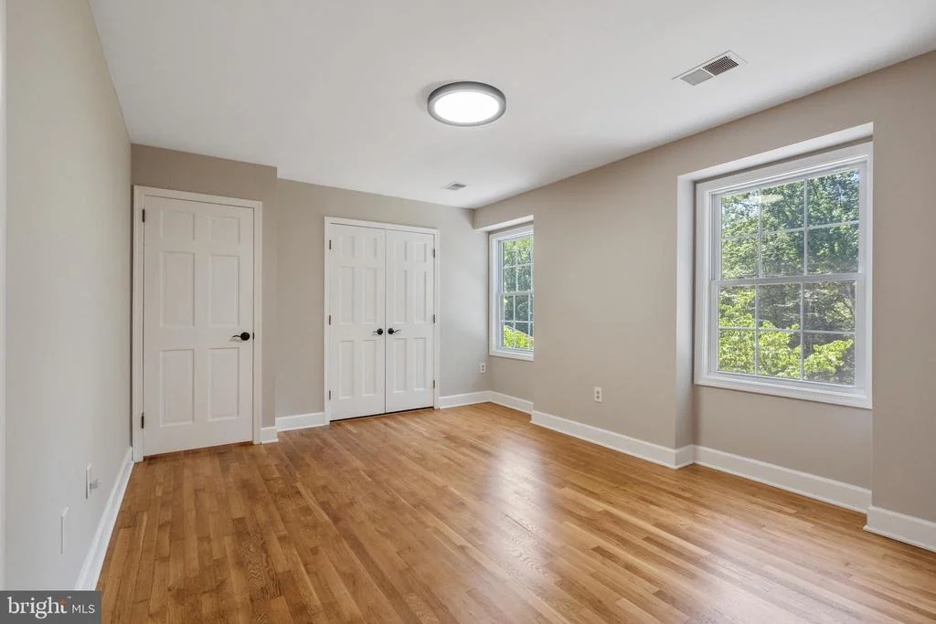 Photo of 10418 ADEL ROAD