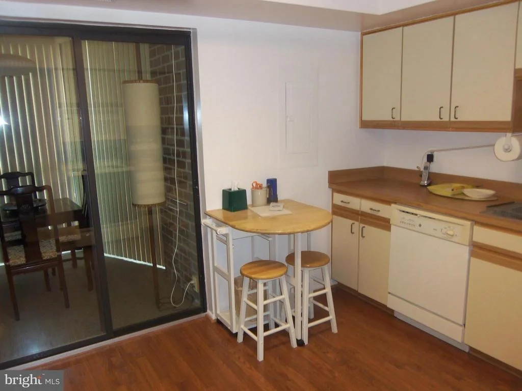 Photo of Unit 3914 at 15115 INTERLACHEN DRIVE