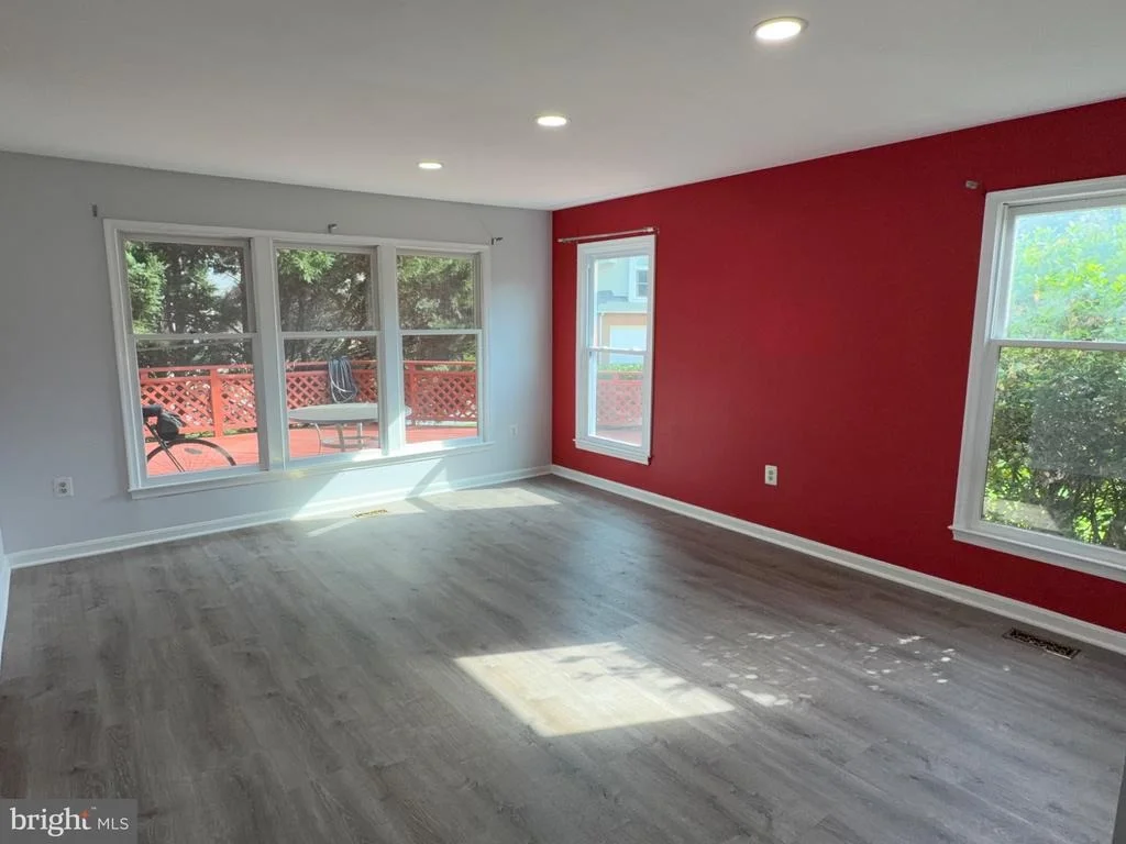 Photo of 9348 CREEKVIEW DRIVE