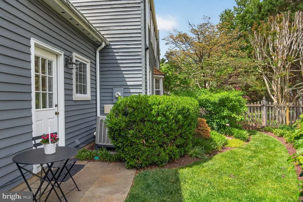 Photo of 6354 CHOWNING PLACE