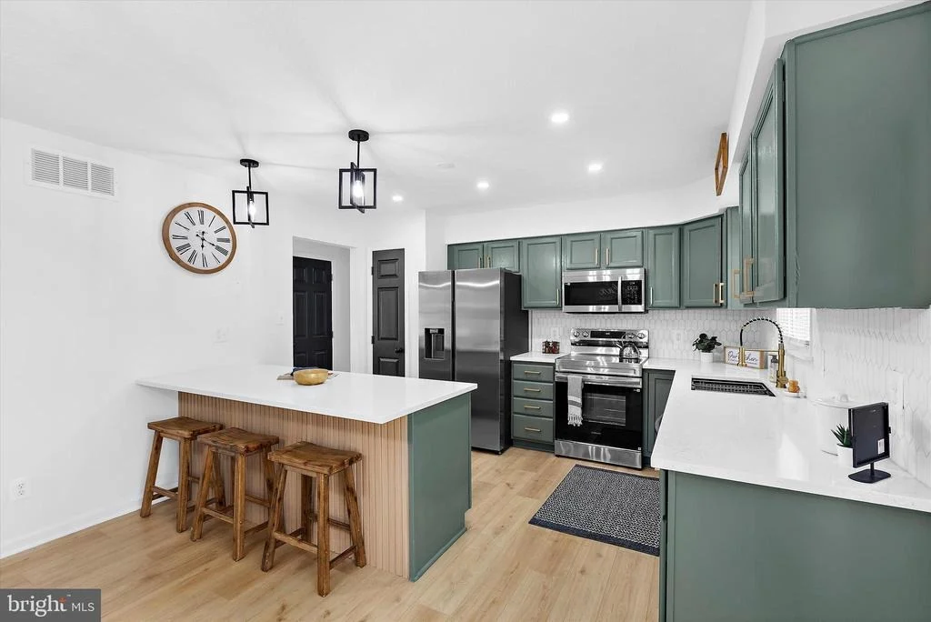 Photo of 774 EVERIST DRIVE