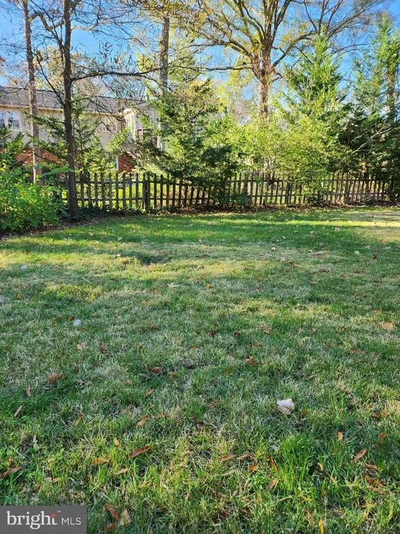 Photo of 8230 RIVERSIDE ROAD