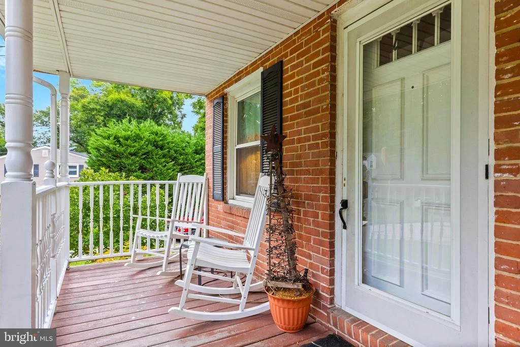 Photo of 5718 LEAF LANE