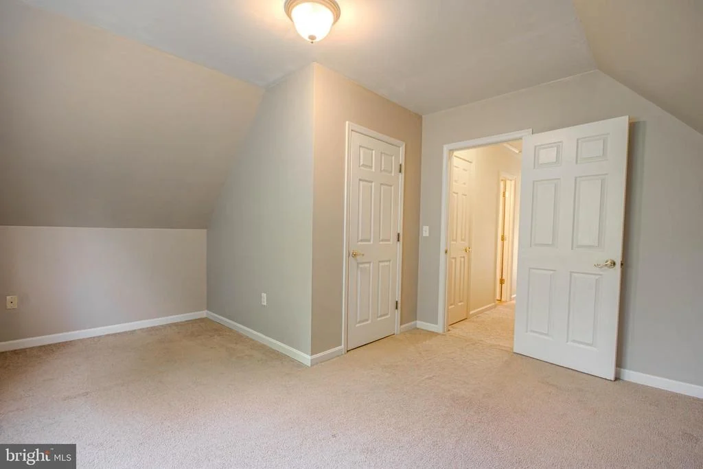 Photo of 26521 PEMBERTON DRIVE