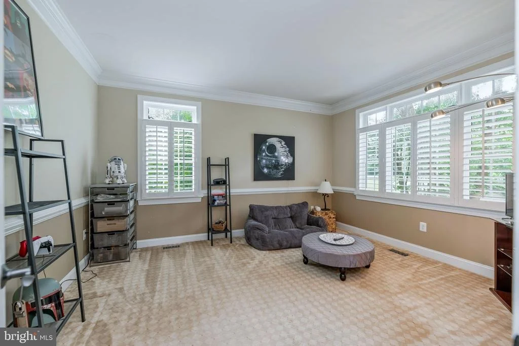 Photo of 9809 JOHN ROBERT WAY