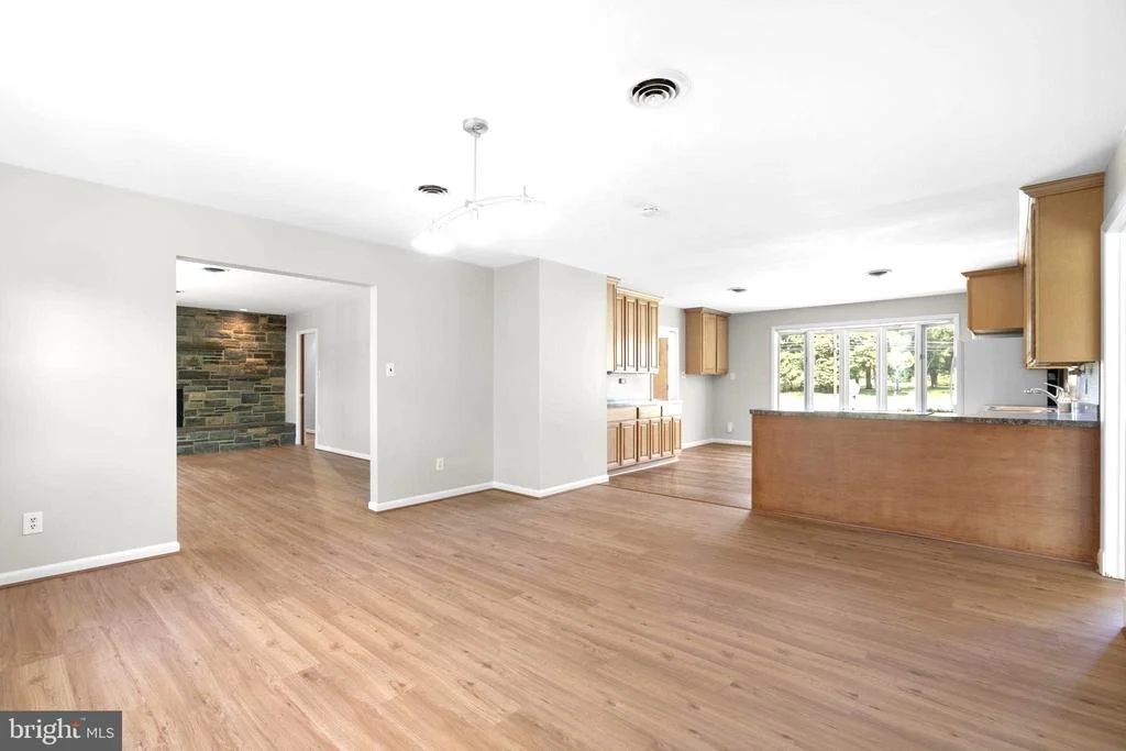Photo of 18015 MUNCASTER ROAD