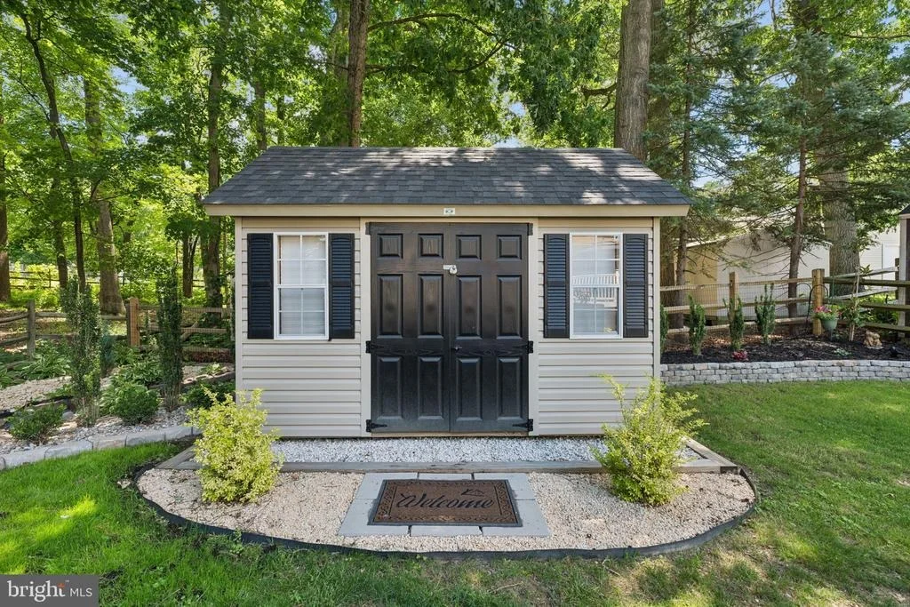 Photo of 8617 SHERINGTON