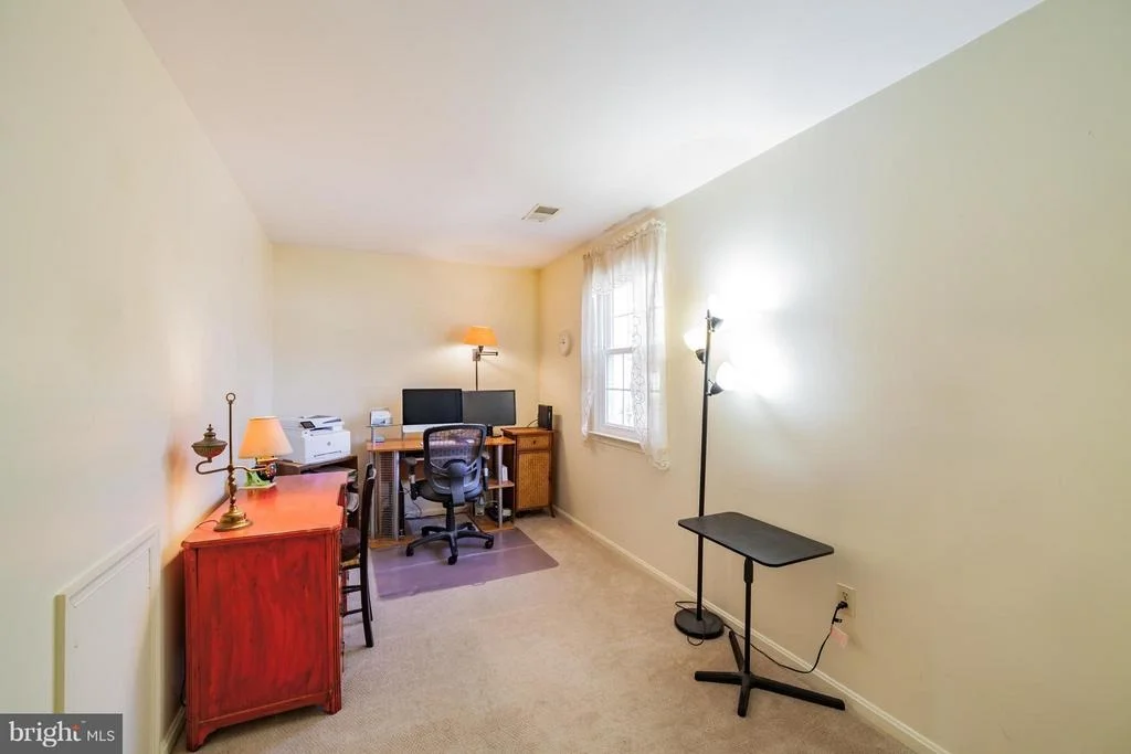 Photo of 8917 ROUNDLEAF WAY