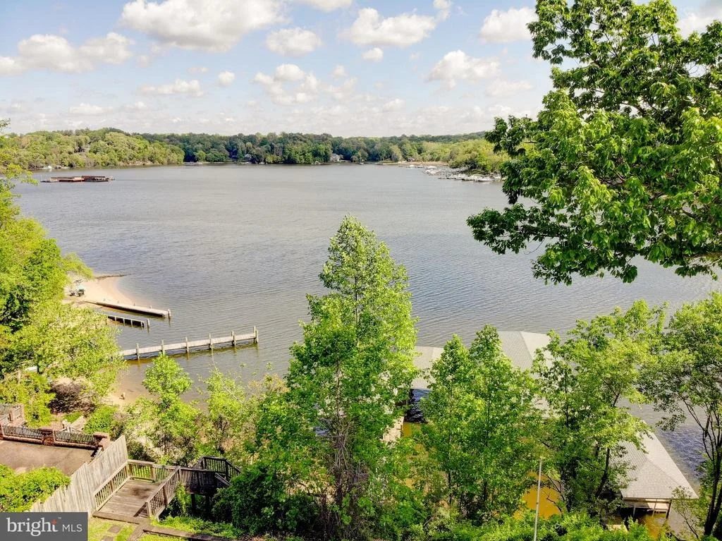 Photo of 1164 OAK VIEW DRIVE