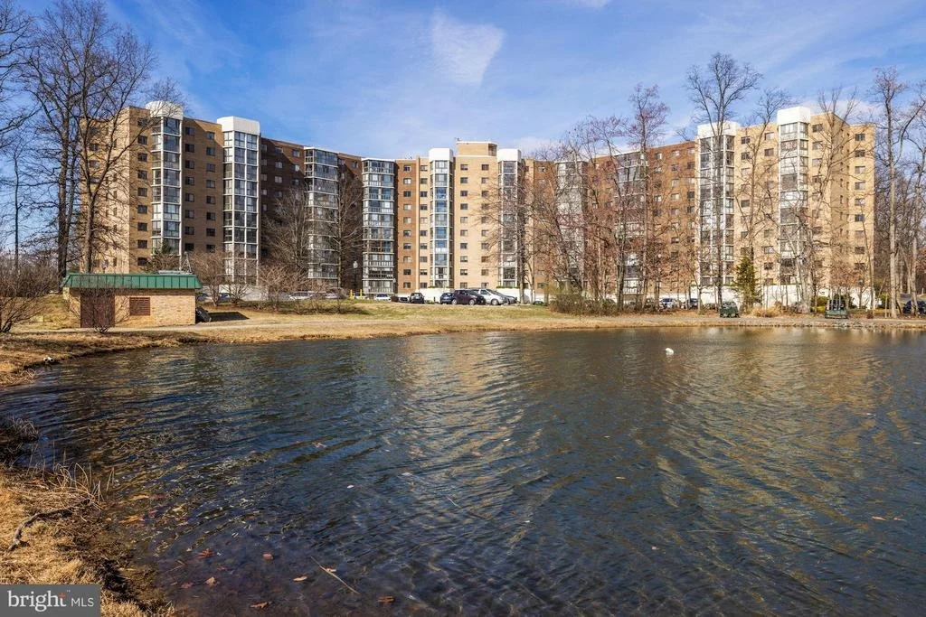 Photo of Unit 3211 at 15115 INTERLACHEN DRIVE