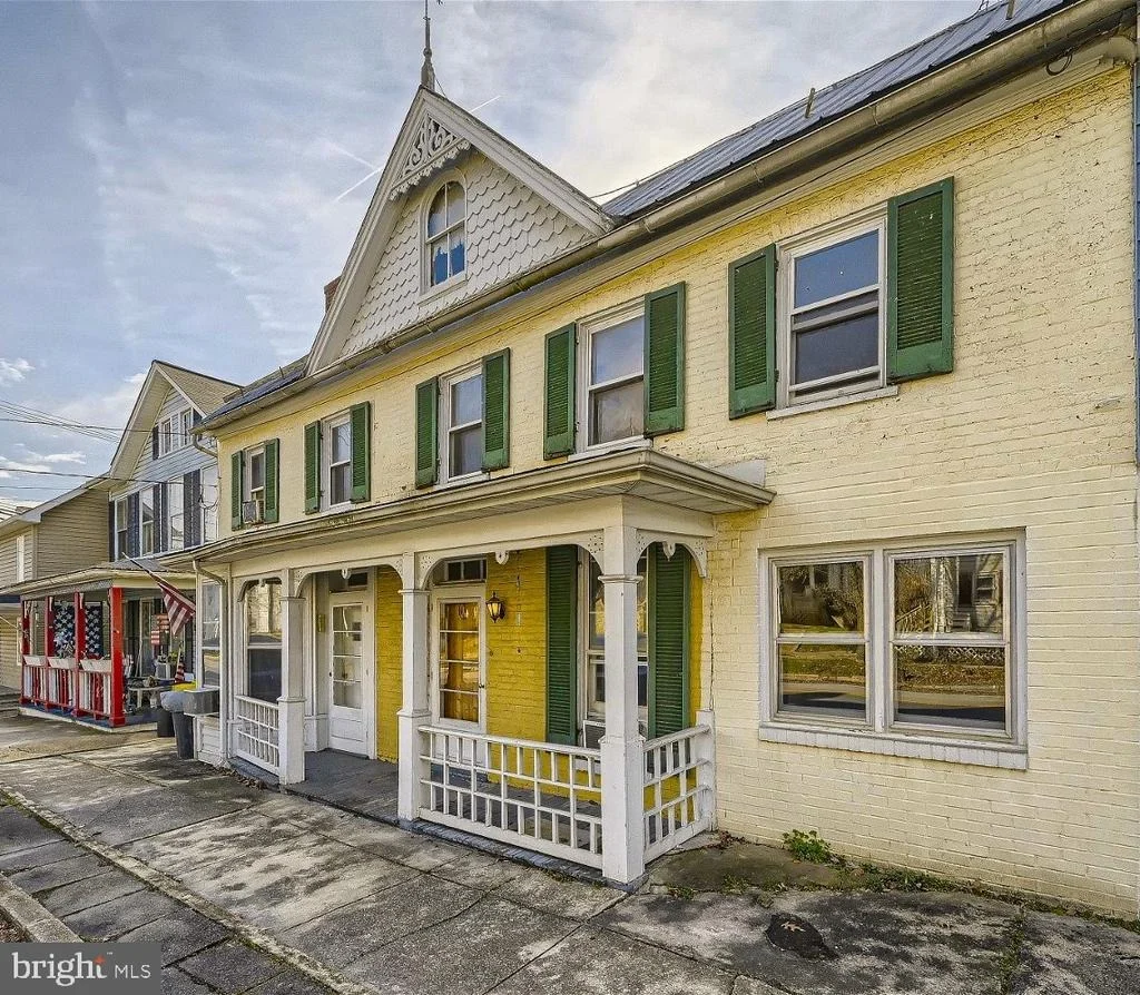 Photo of 231 MAIN STREET