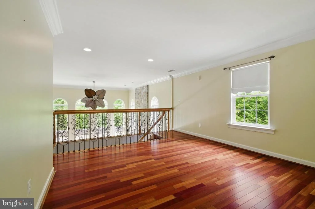 Photo of 1002 COVINGTON WAY
