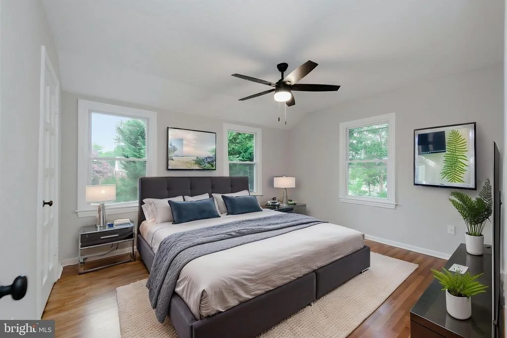 Photo of 5933 WILLIAMSBURG ROAD