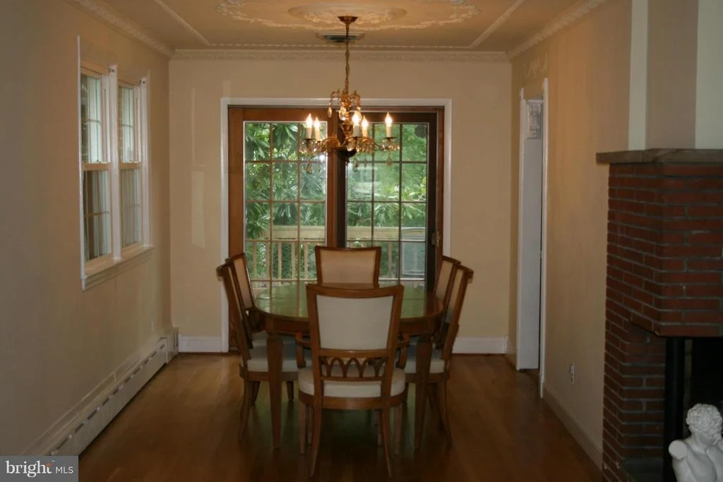 Photo of 10911 BORNEDALE DRIVE