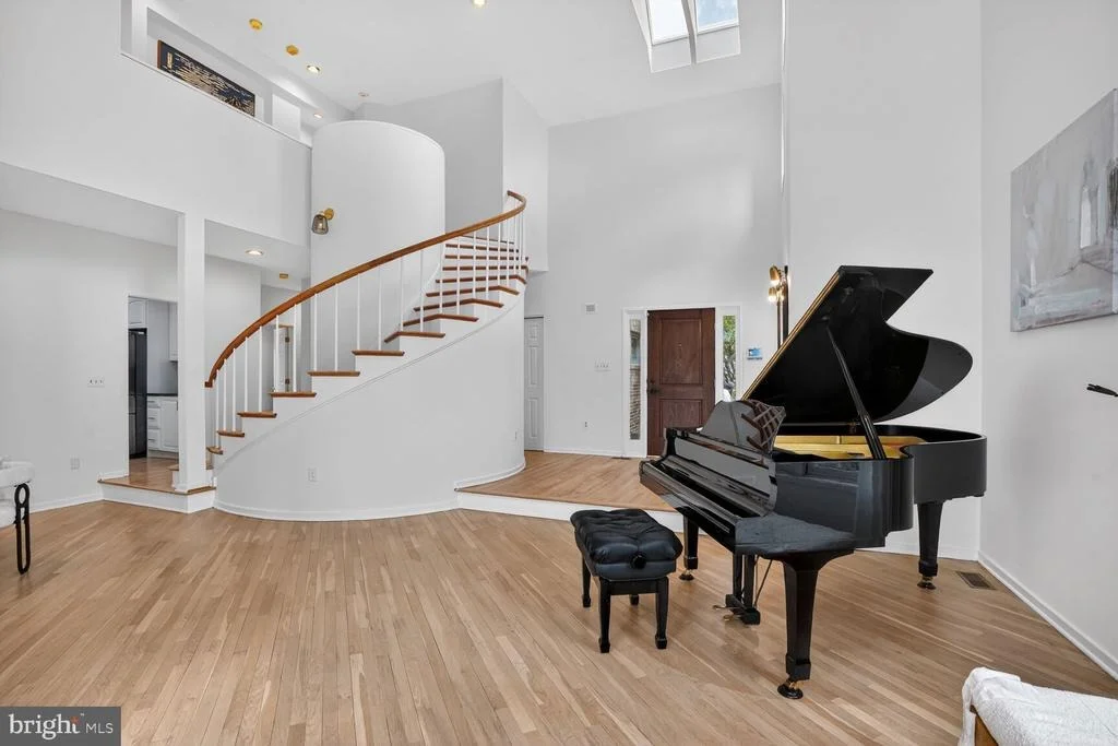 Photo of 2028 BEACON PLACE