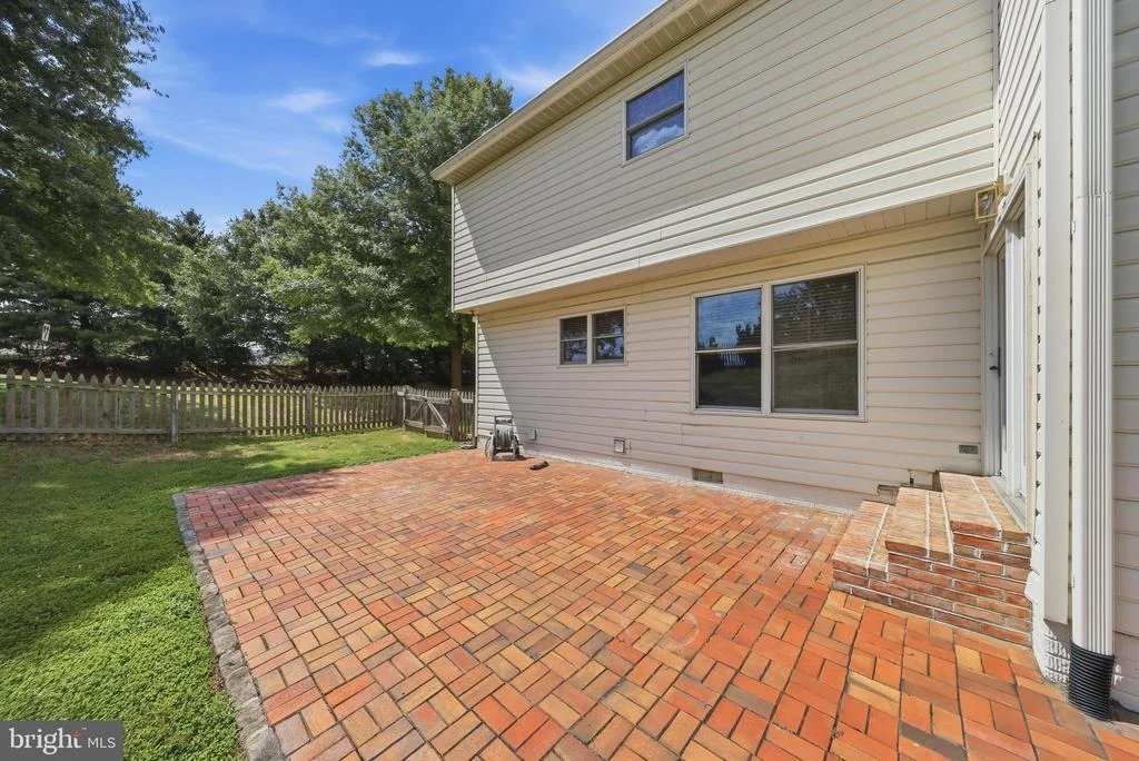 Photo of 6101 FIELDCREST DRIVE