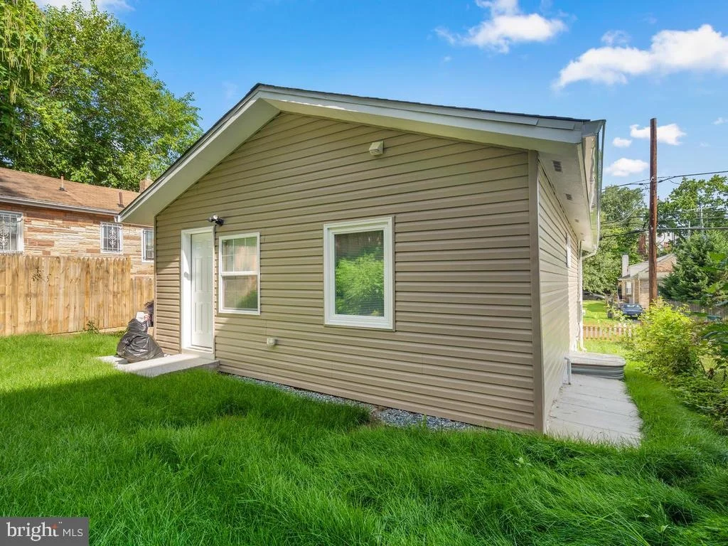 Photo of 5021 AYERS PLACE SE