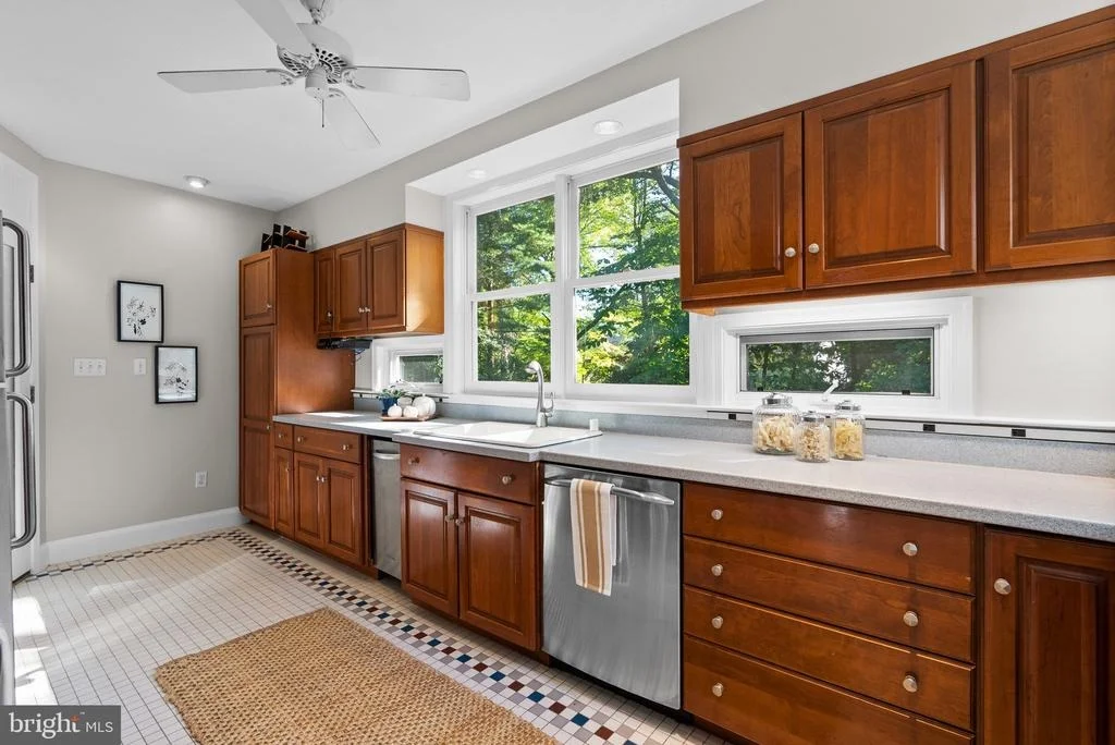 Photo of 1118 DALE DRIVE