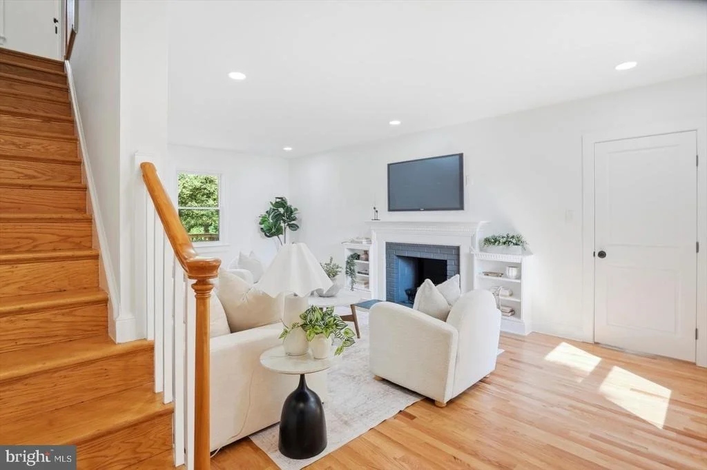 Photo of 9424 COLESVILLE ROAD